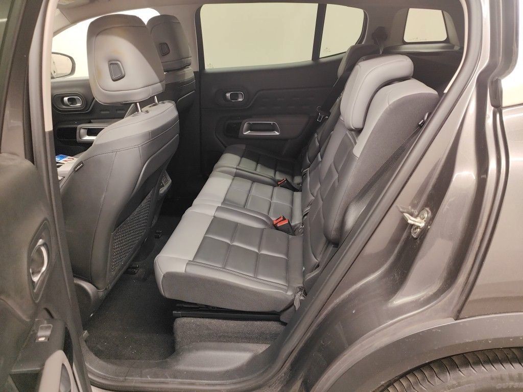 Fahrzeugabbildung Citroën C5 Aircross 1.2T LED/NAVI/SHZ/LEDER/R´CAM