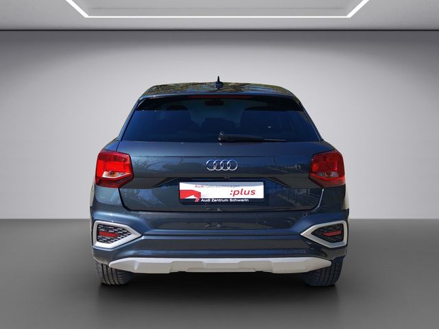 Q2 35 1.5 TFSI advanced S-tronic SHZ AHK LED