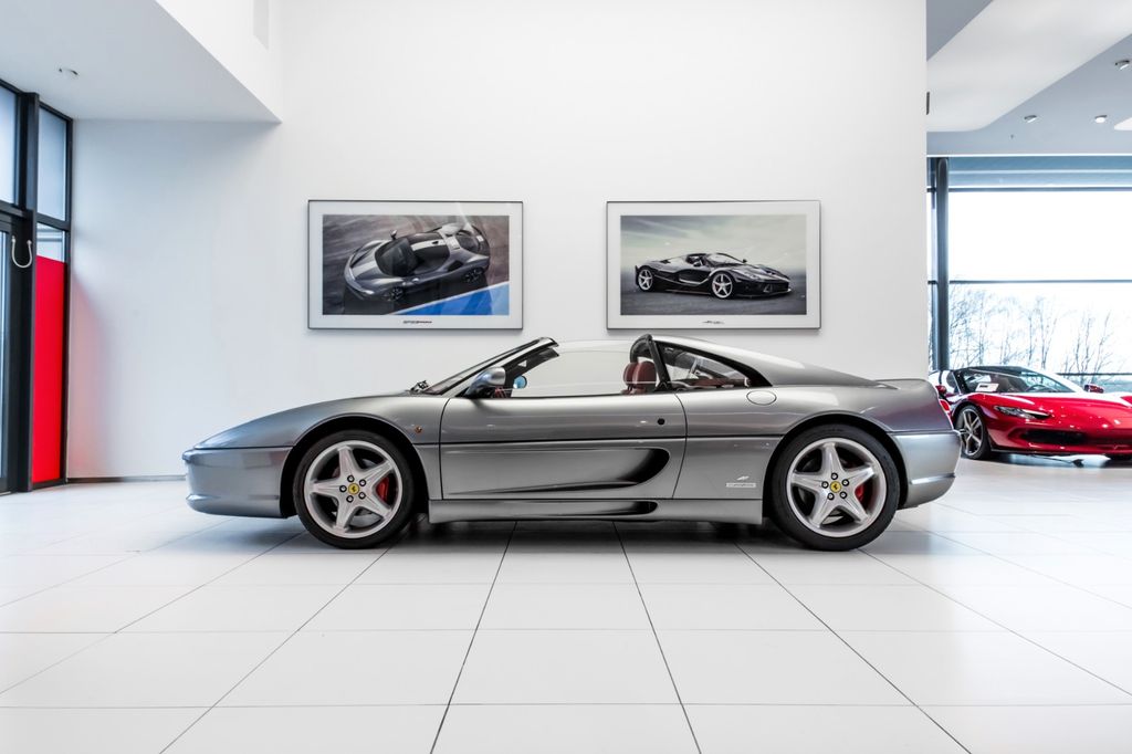 Ferrari F355