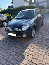 MINI Cooper Coupé - schwarze MINI COOPER_COUPE