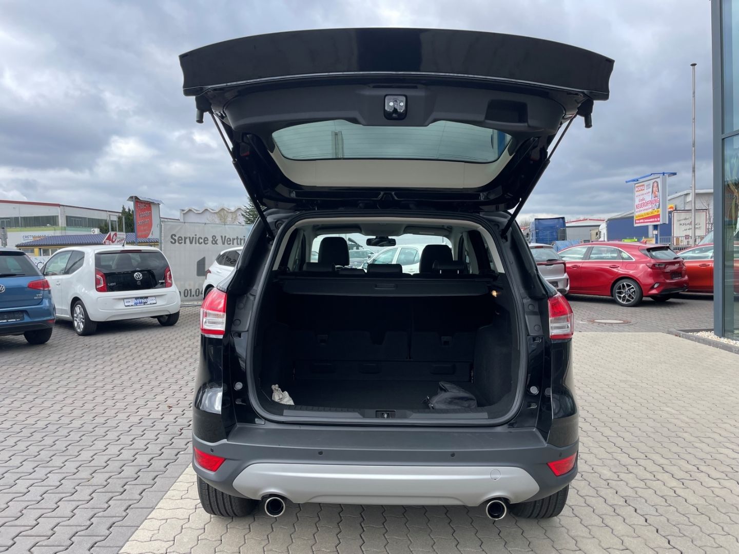 Fahrzeugabbildung Ford Kuga Titanium Klima PDC Navi SHZ heizbWSS Kamera