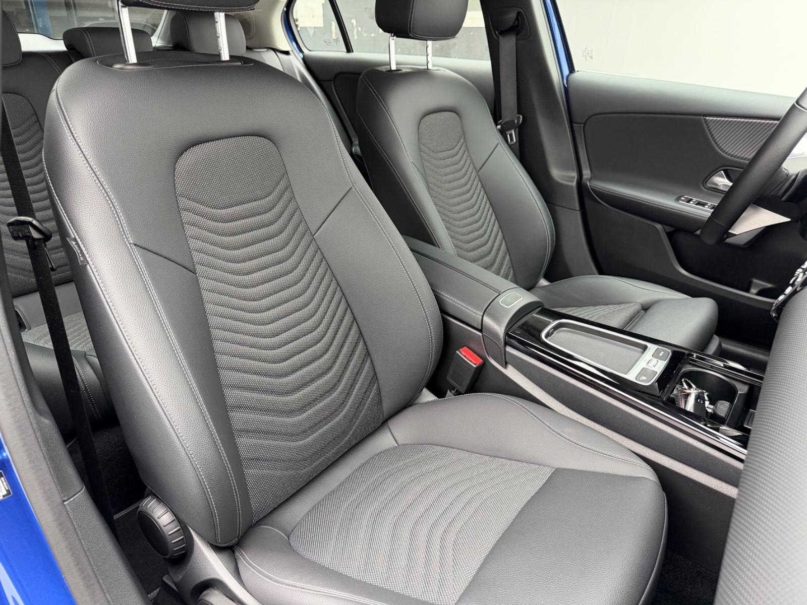 Mercedes-Benz A-Class 4M Progressive AHK Burmester NAVI MBUX LED, миниатюра 17