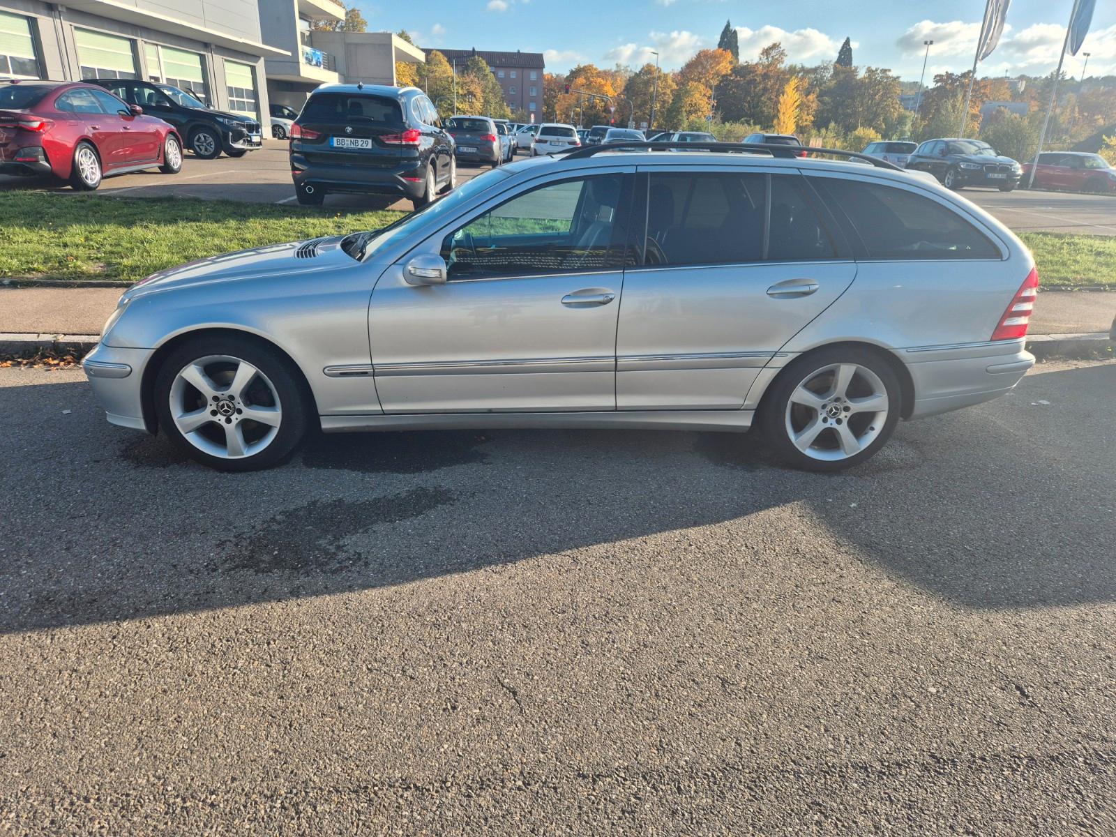 Mercedes-Benz C220 2007 — rear view