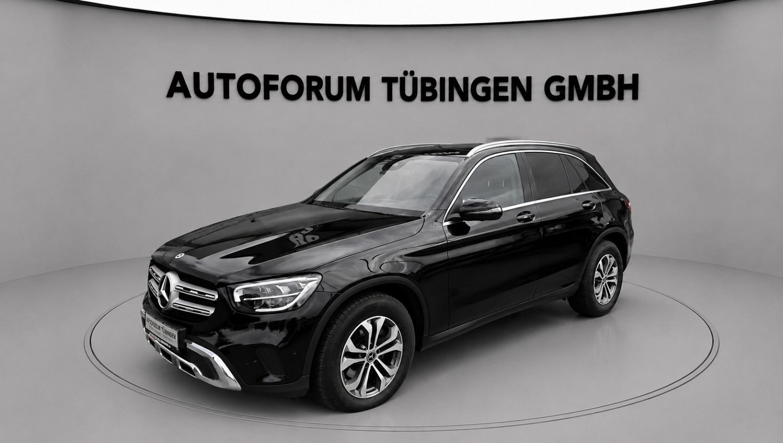 MERCEDES-BENZ GLC 220 d 4MATIC Autom *DISTRO*AHK*360*NAVI*PANO