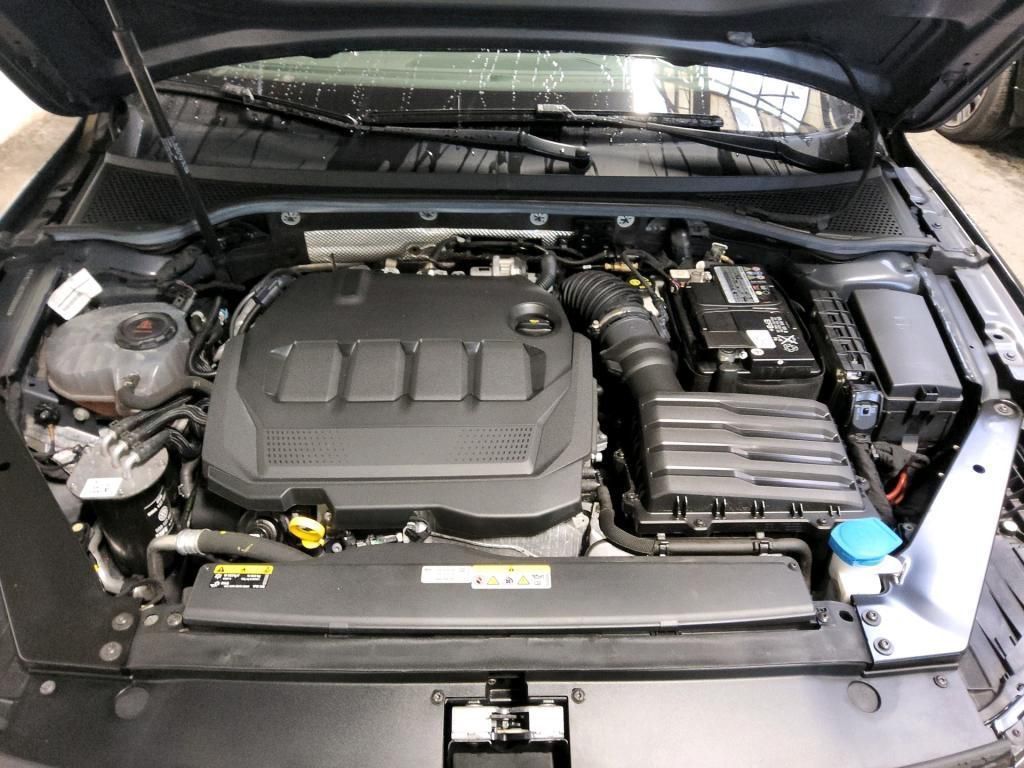Volkswagen Passat Variant Elegance 2.0 TDI SCR Pano*PDC*RFK