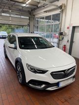 Opel Insignia Country Tourer Exclusive 2.0 BiTurbo - Opel Insignia: Country Tourer Exclusive