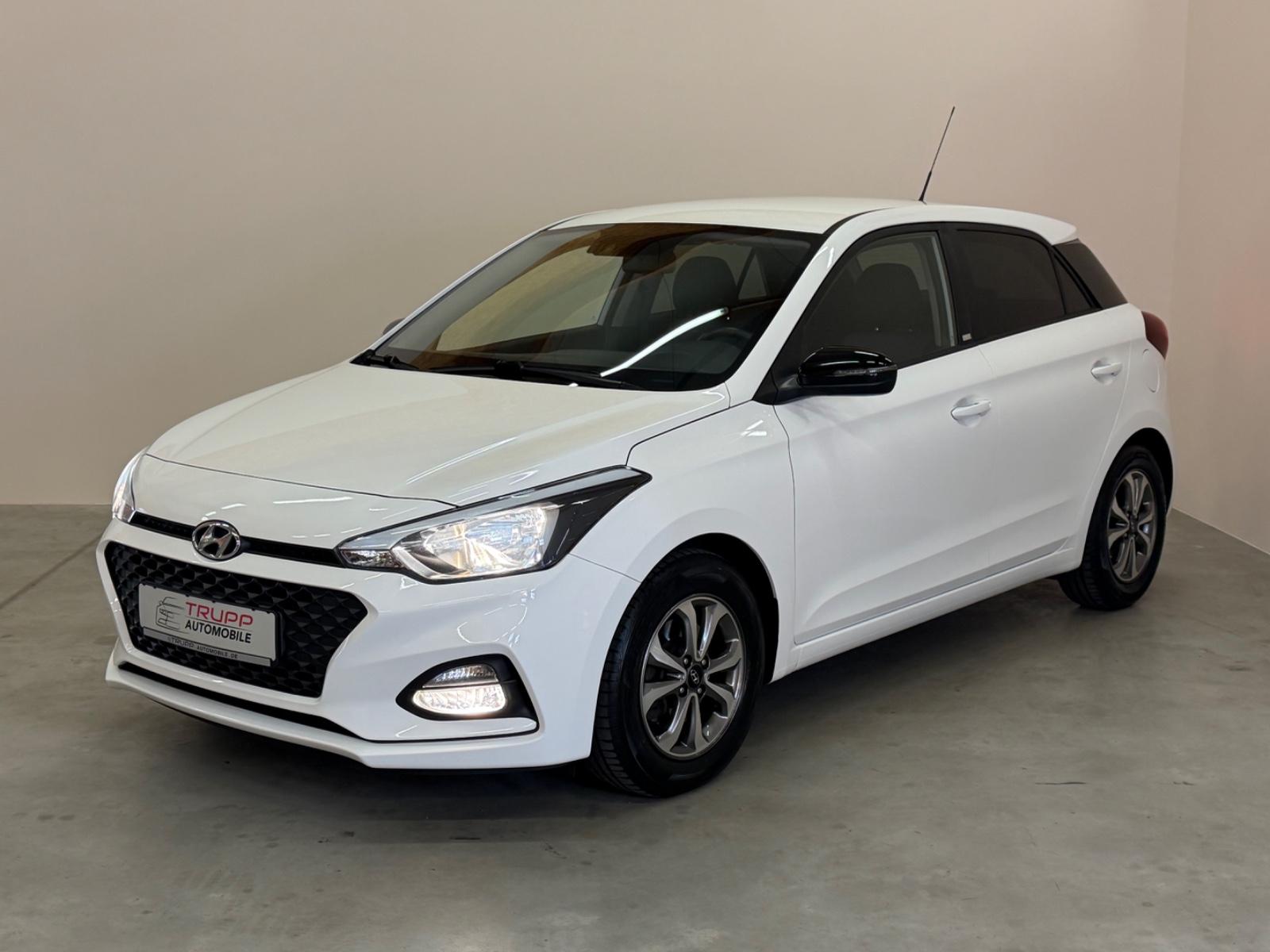 Hyundai i20 YES! R-Kamera/Klima/Lenkrad+SHZ/8-fach