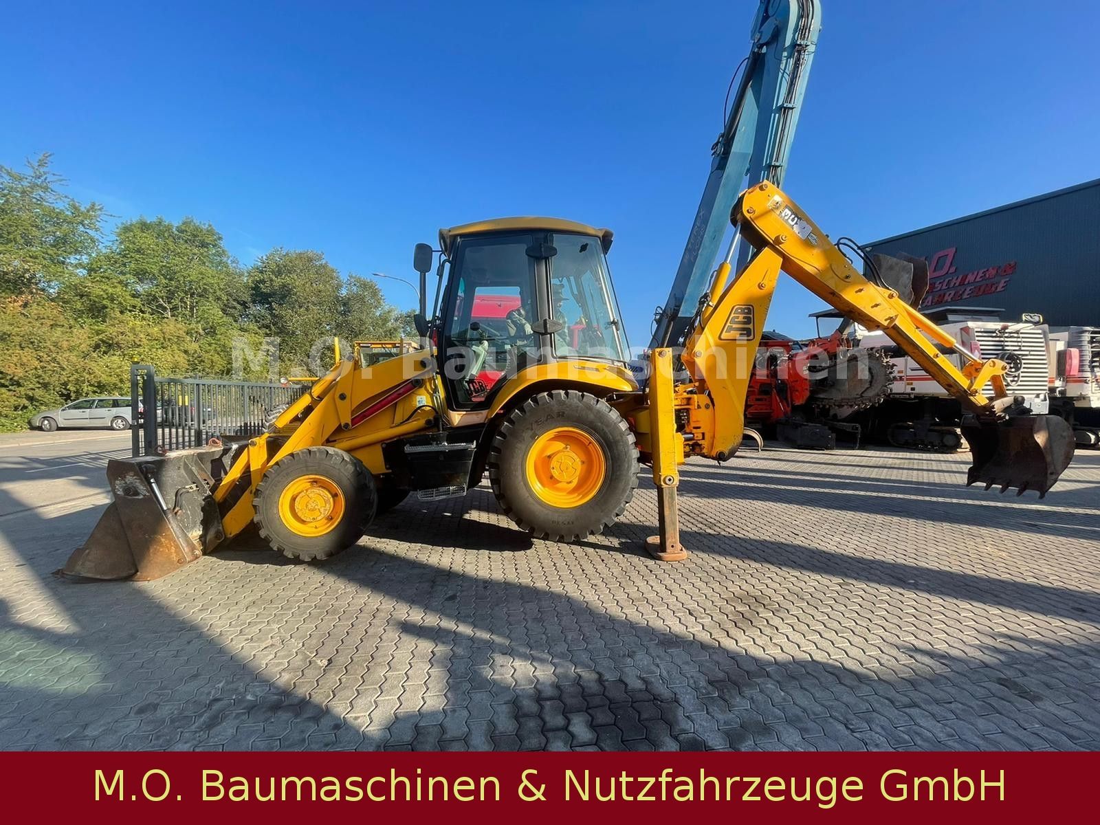 Fahrzeugabbildung JCB 3CX / 3 x Schaufel /TEL/Klappschaufel/