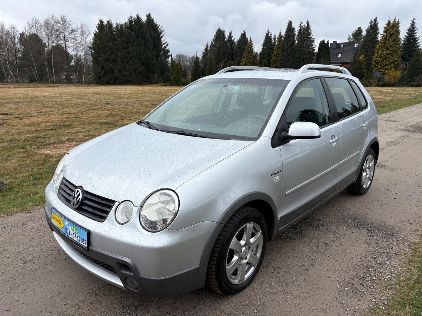 Volkswagen Polo 1.4 FSI Highline Cross