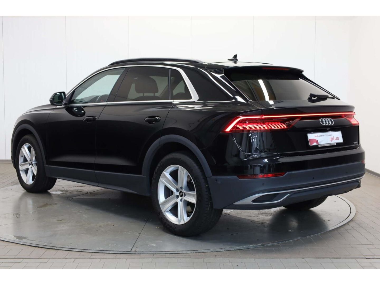 Audi Q8 55 TFSI quattro foto 4