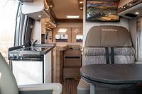 Malibu Van first class - two rooms - GT skyview 640 LE (8/21)