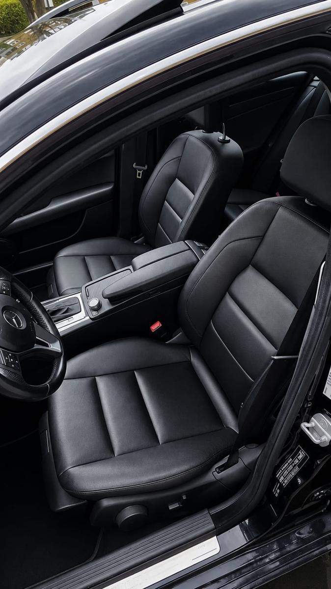 Mercedes-Benz C220 2011 — photo 7