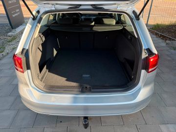 Volkswagen Passat Variant - 9