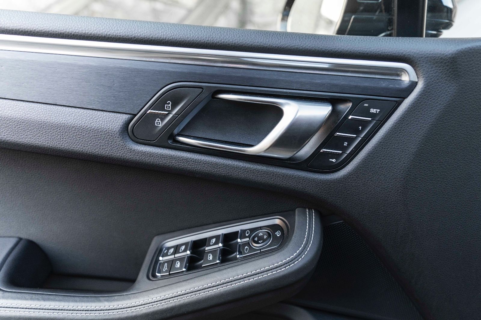 Fahrzeugabbildung Porsche Macan GTS PDLS+ KAM SPORT CHRONO LED PANO LUFT