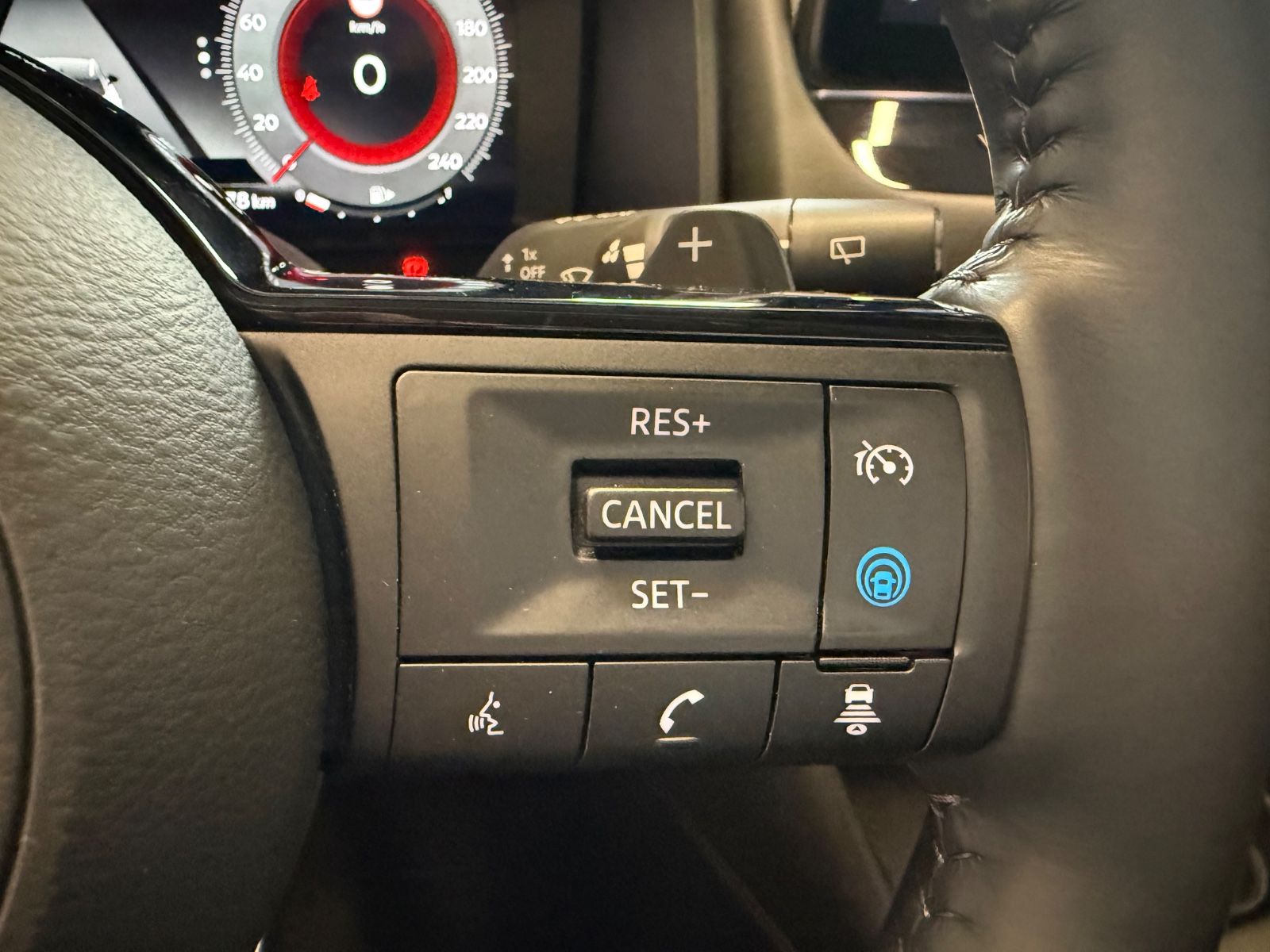 Fahrzeugabbildung Nissan Qashqai N-Connecta 360 ° Kamera Winter-Paket