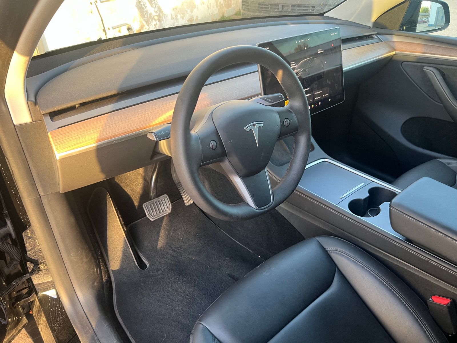 Tesla Model Y Long Range Allrad Leder Kamera 360, 21 foto 9