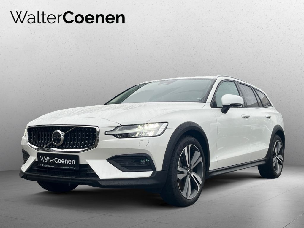 VOLVO V60 Cross Country  AWD Plus SHZ+PDC+PA+360&apos; Kam