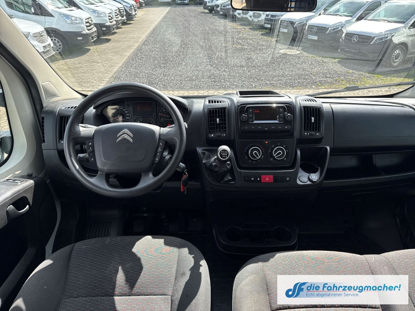 Fahrzeugabbildung Citroën Jumper Pritsche Doppelkabine DAB Spurhalteass. N
