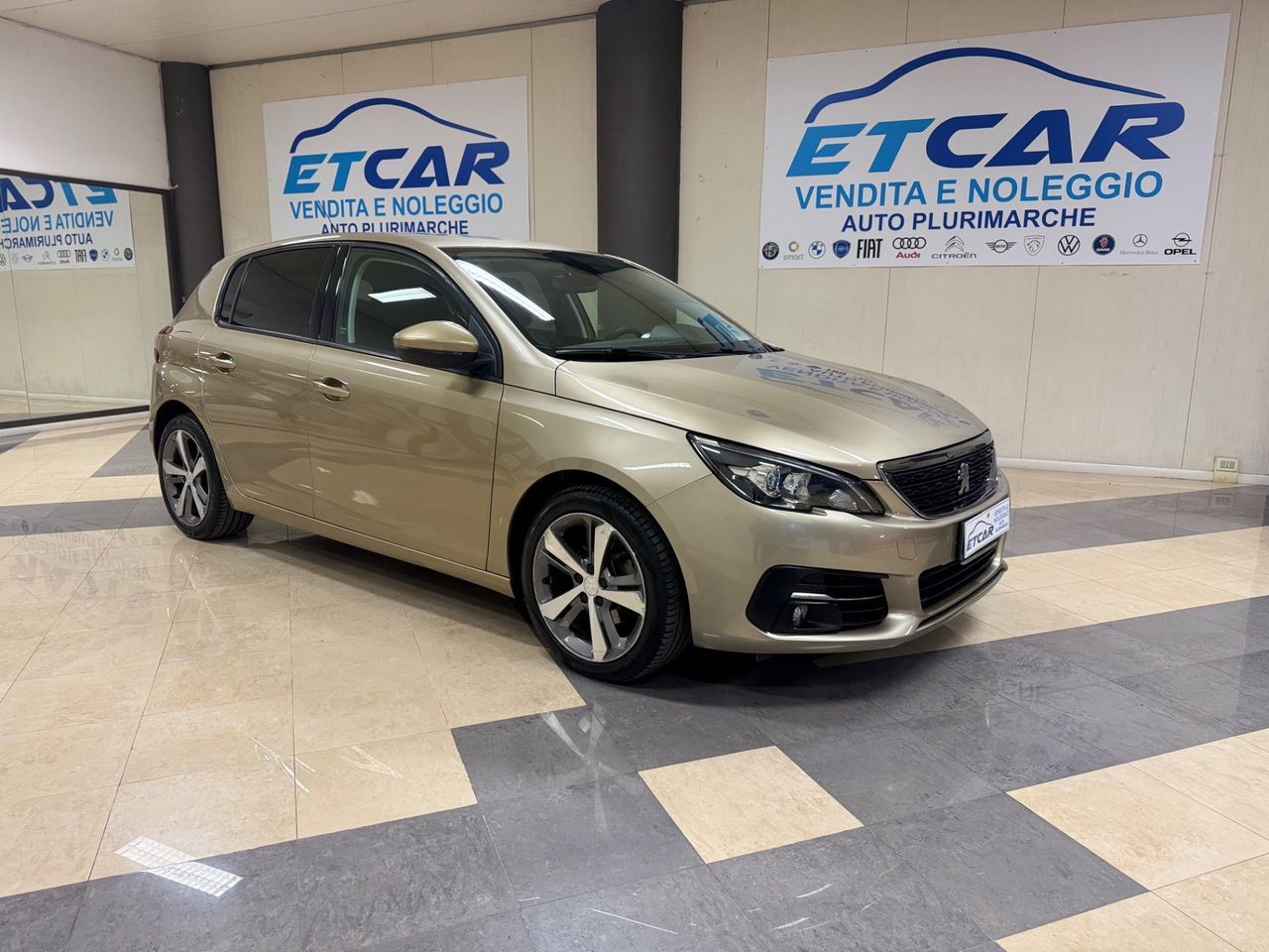 PEUGEOT 308