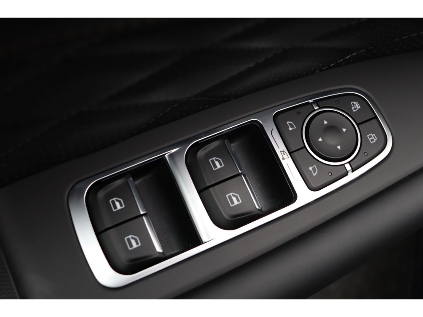 Fahrzeugabbildung GWM Wey 03 2.0 Premium PHEV 360 Kamera Elektr. Heckk