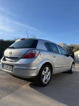 Opel Astra 1.3 CDTI Elegance Elegance - Opel Astra aus 2005 mit Diesel-Antrieb