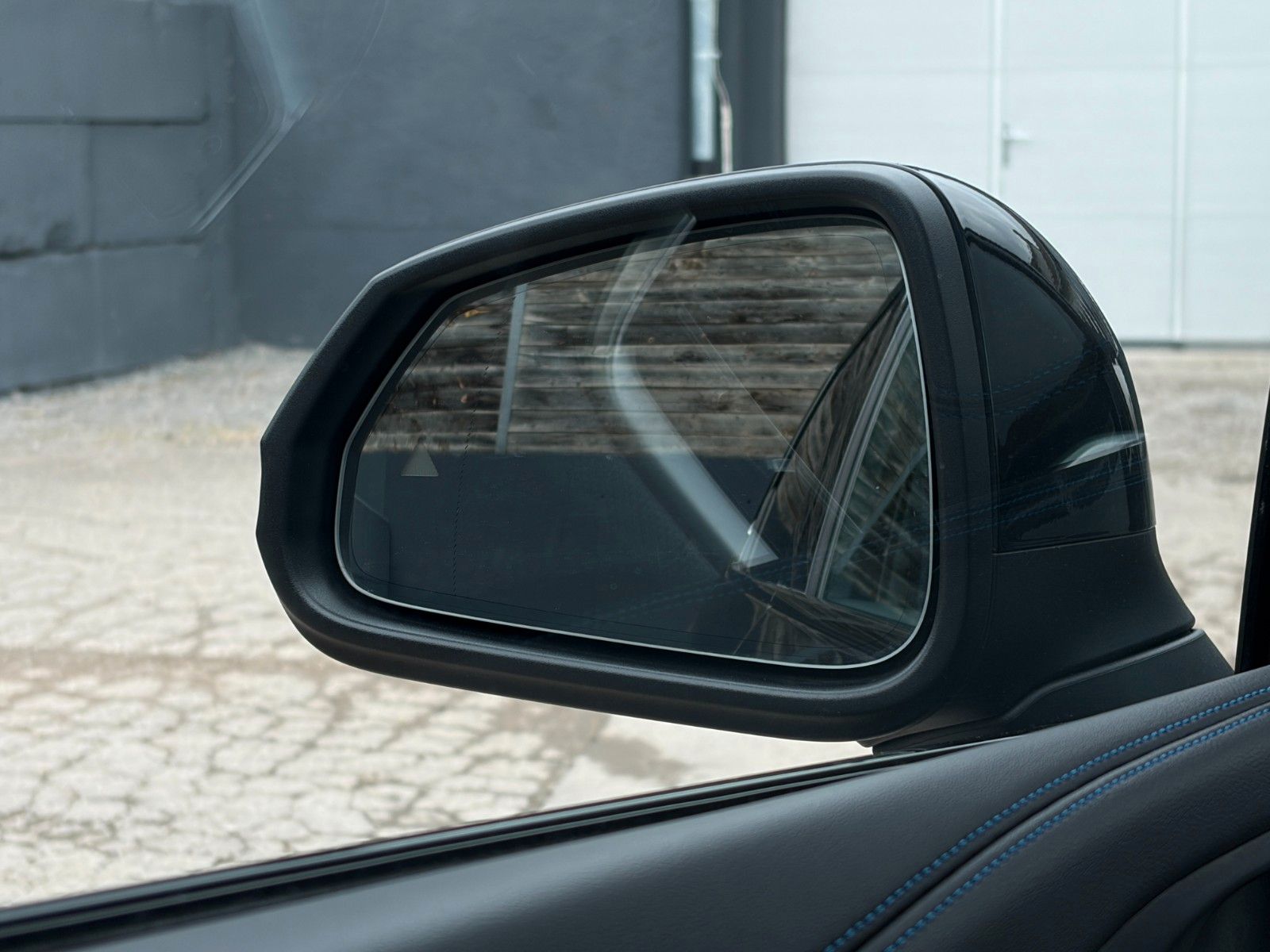 Fahrzeugabbildung BMW 218i Active Tourer M Sport Alcan. Massage CAM