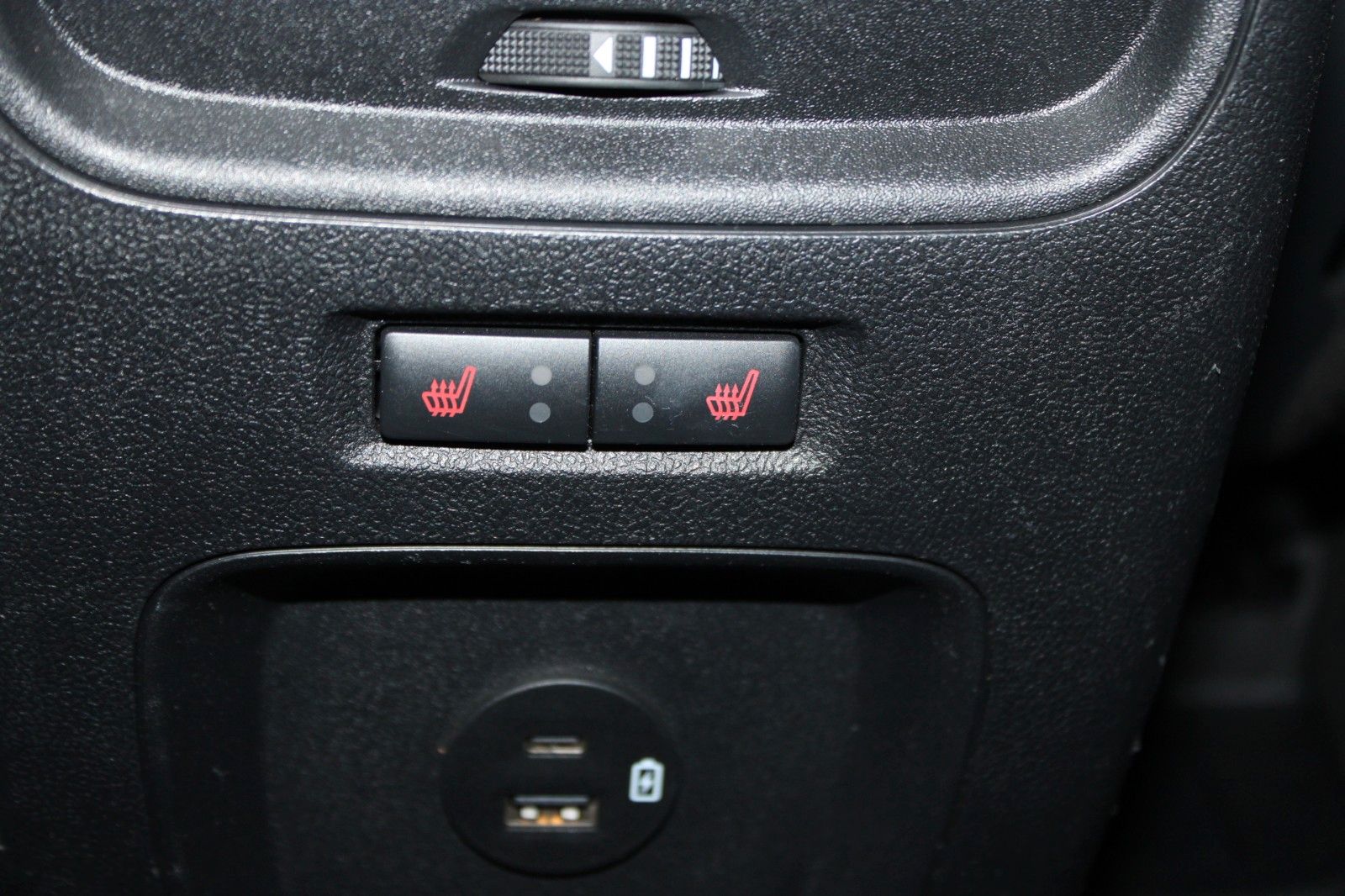 Fahrzeugabbildung Ford Kuga 2.5 PHEV ST-Line Aut. NAVI CAM WinterPaket