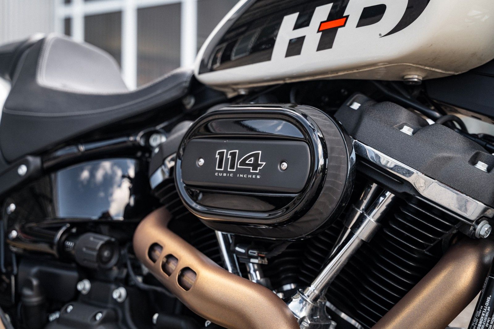 Fahrzeugabbildung Harley-Davidson FAT BOB 114 cui SOFTAIL - JEKILL & HYDE