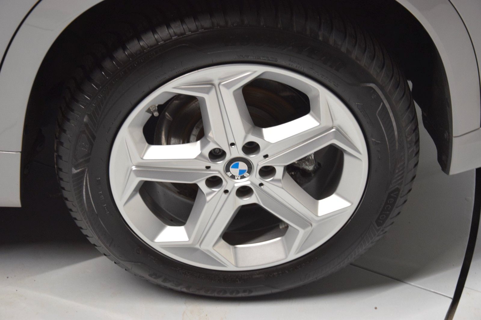 Fahrzeugabbildung BMW X1 sDrive 20 i M Sport ACC Leder H&k LED Kamera