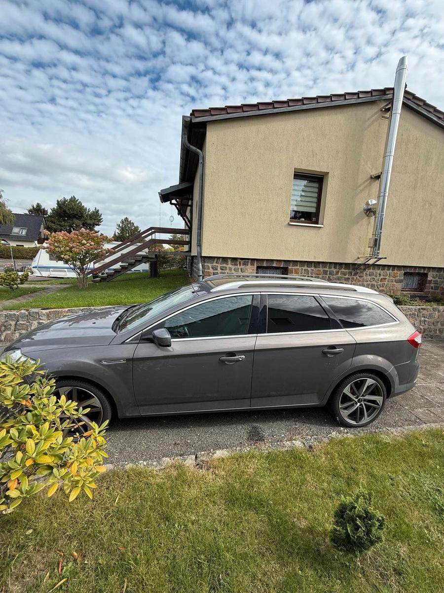 Ford Mondeo 2011 — photo 8