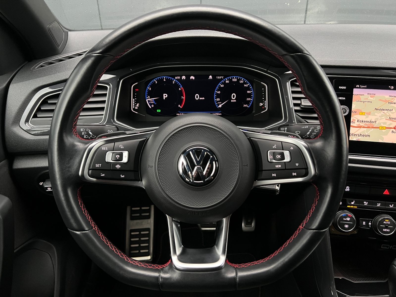 Fahrzeugabbildung Volkswagen T-Roc Sport 2.0 TSI DSG 4MOTION *Standhzg.,Activ