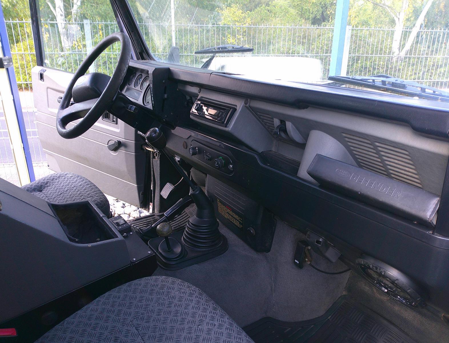 LAND ROVER DEFENDER 90 TD 122CH