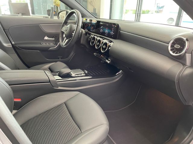 Fahrzeugabbildung Mercedes-Benz A 180 d Progressive AHK/DAB/MBUX/Klima/Shzg