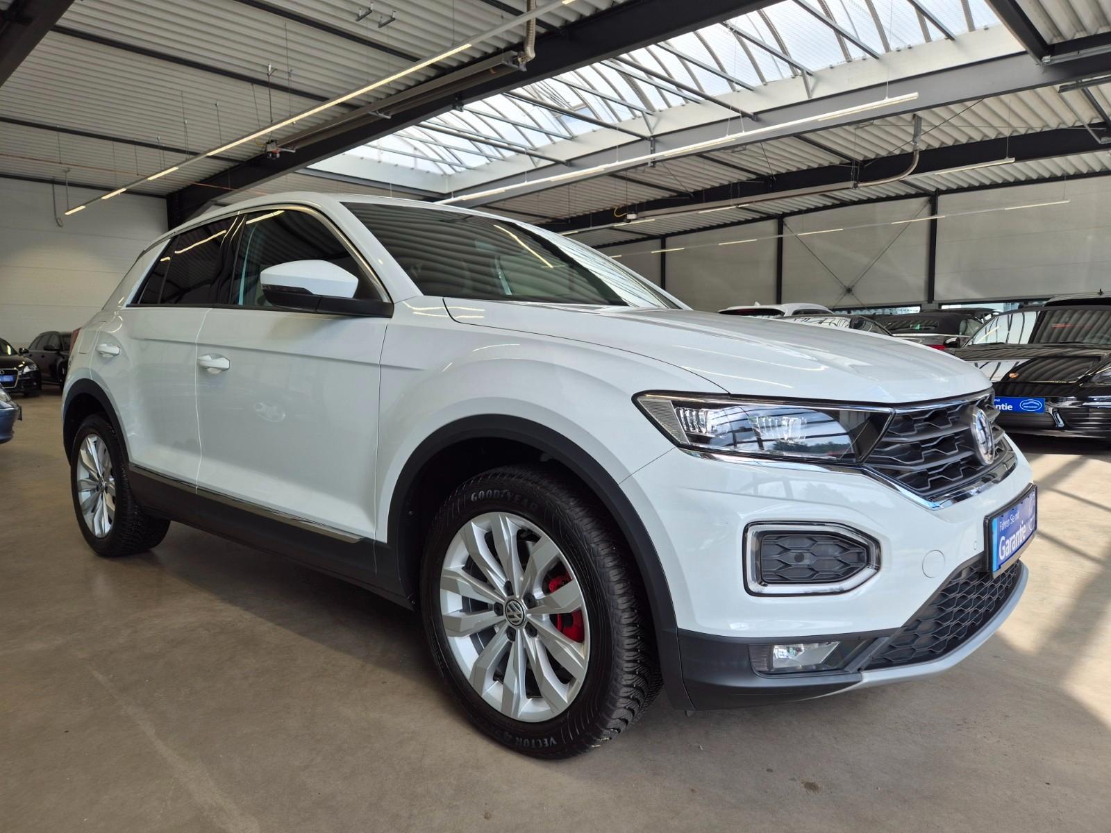 Volkswagen T-ROC SPORT 1.5 TSI NAVI SITZHZ LED CAM ACC SPUR