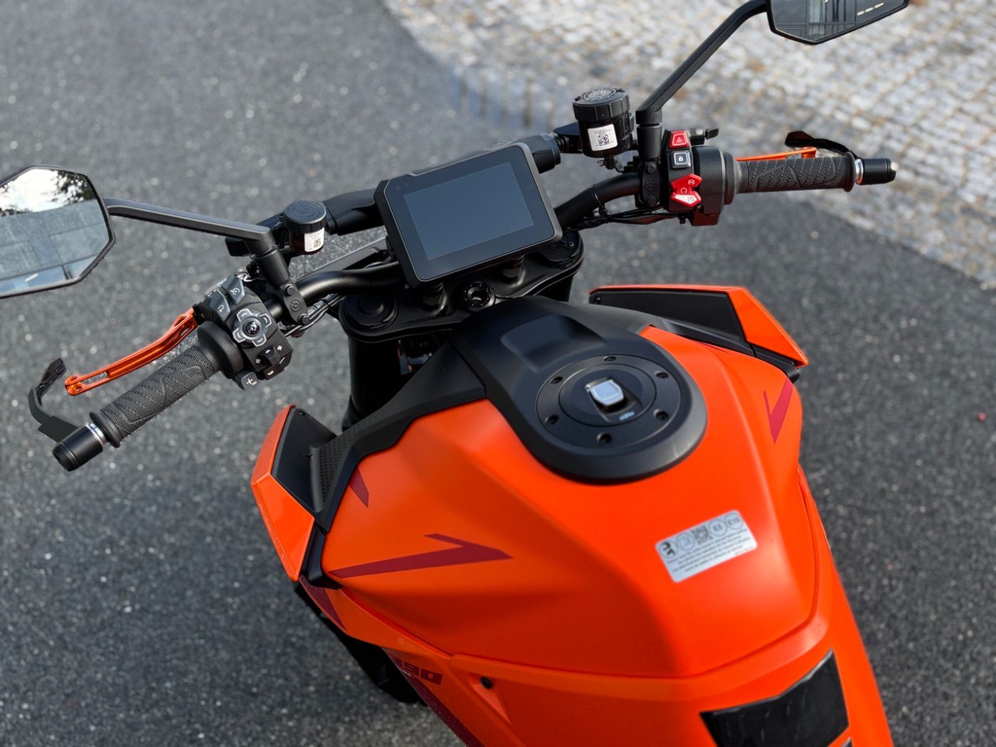 Fahrzeugabbildung KTM 1390 Super Duke R EVO 2026 Techpack, Akrapovic