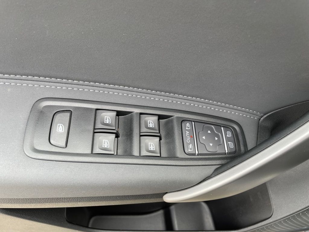 Fahrzeugabbildung Mercedes-Benz T 180 d Edition Standard AHK, LED, NAVI, RFK, SH