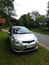 Toyota Auris - TÜV bis 01.2026, neue Reifen