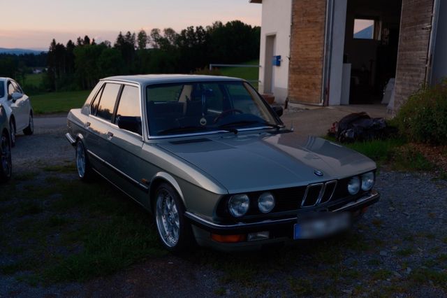 BMW Bmw e28 520i