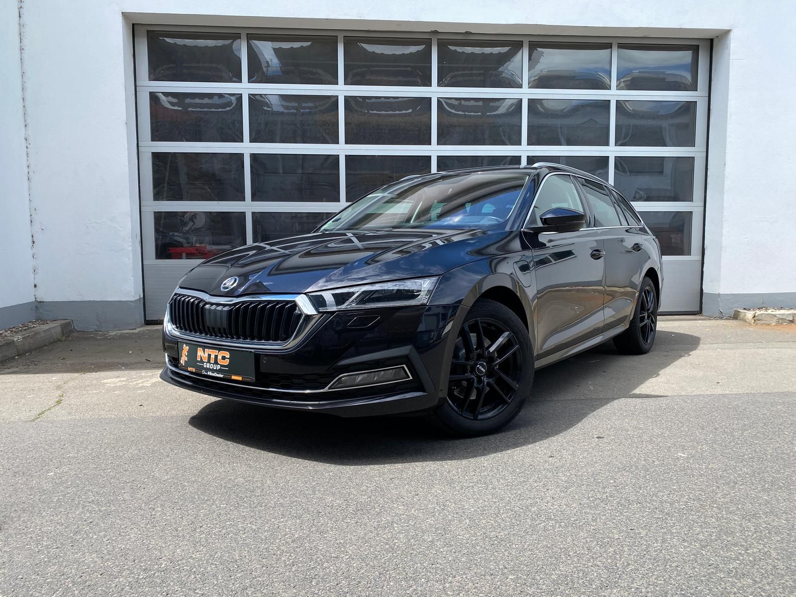 Skoda Octavia 1.4 TSI LED Navi HUD DCC Keyless imagem 2