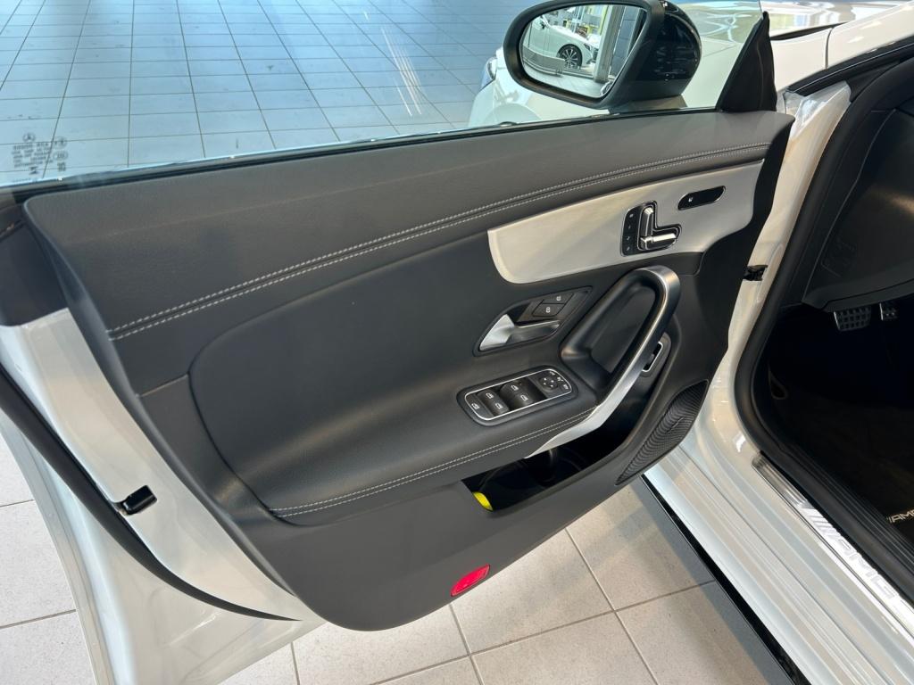 Mercedes-Benz AMG CLA 35 4matic Shooting Brake AMG+MBUX+Night