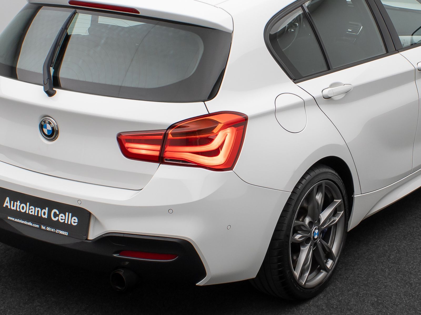 Fahrzeugabbildung BMW M135i xD Parkassist Glasdach H/K NaviPr Komfort