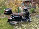Piaggio Vespa Granturismo 125 mit Topcase - PIAGGIO ROLLER 125