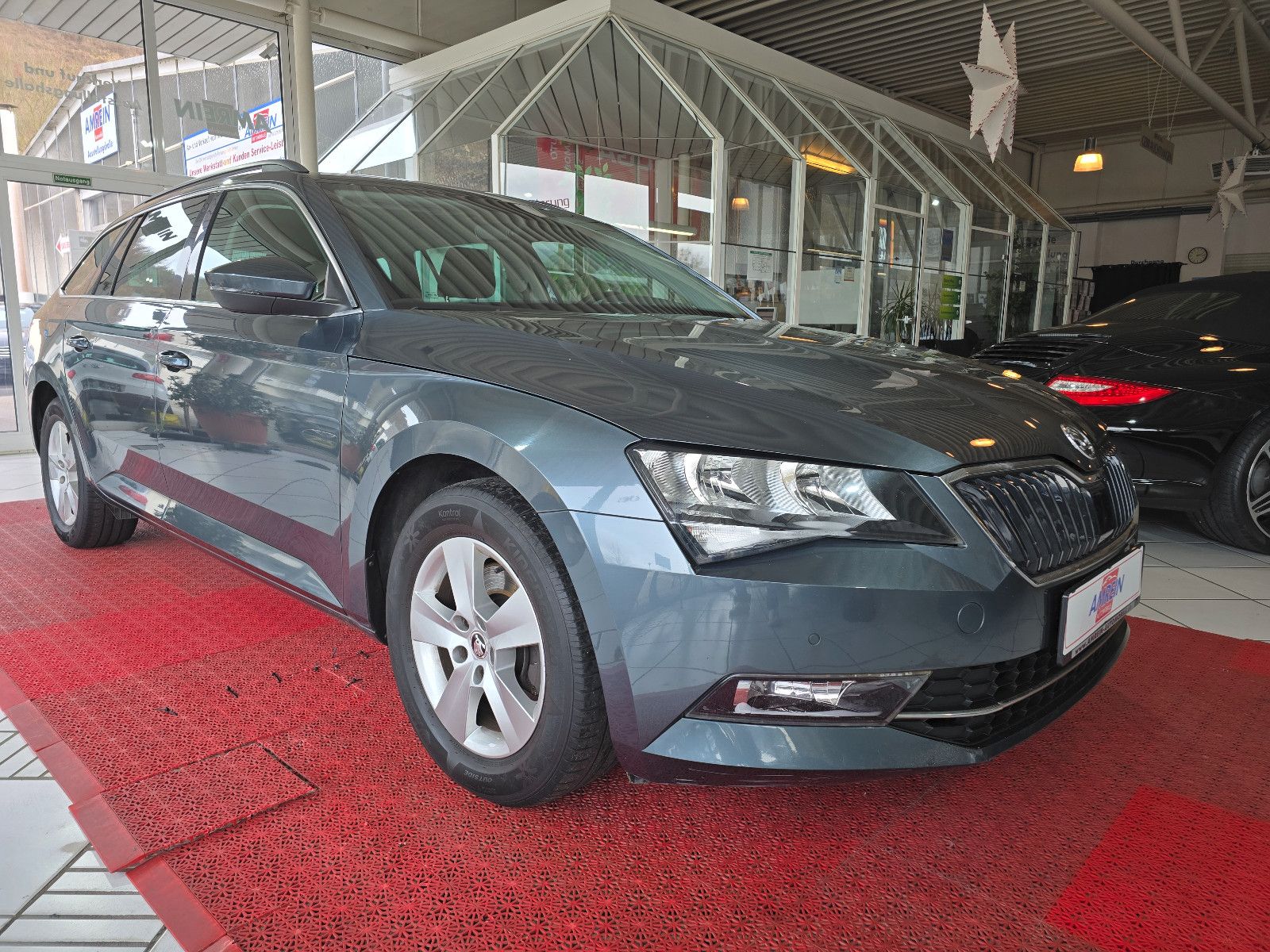 Škoda Superb Combi Ambition+SHZ+KLIMA+PDC+TEMPOMAT+