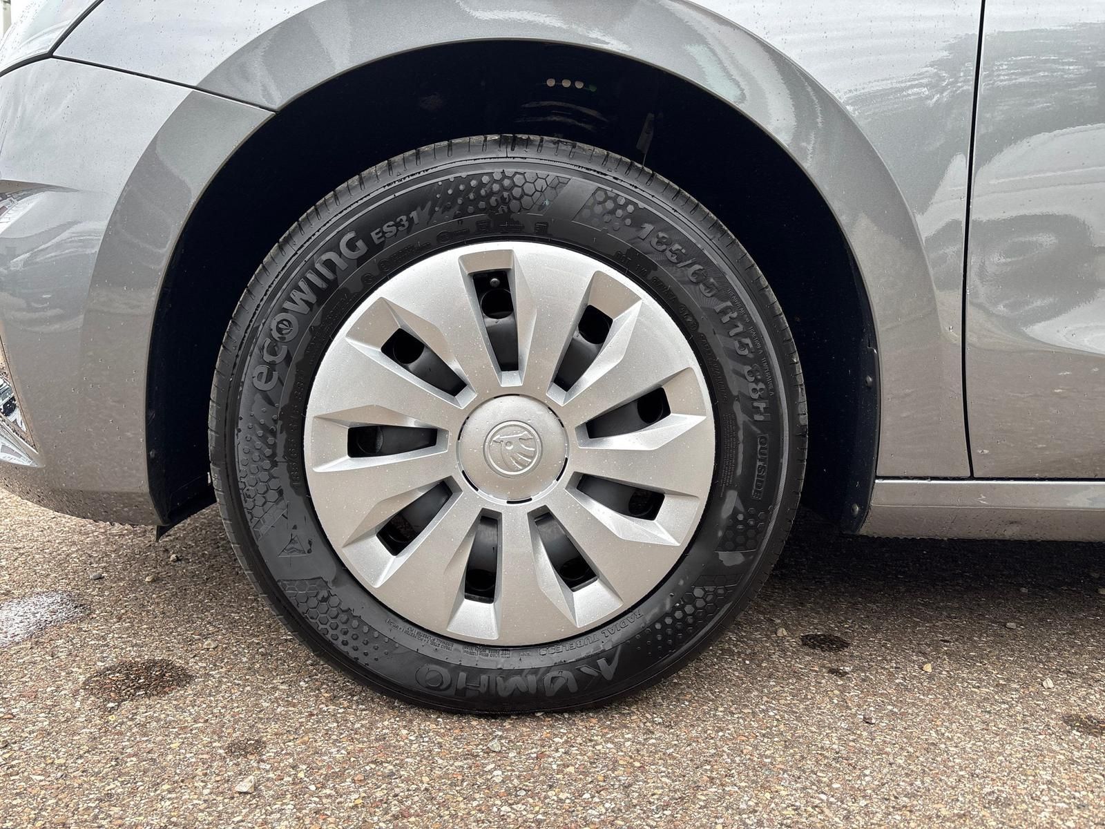 Fabia Essence 1.0 Android Auto Metallic 5 Jahre-