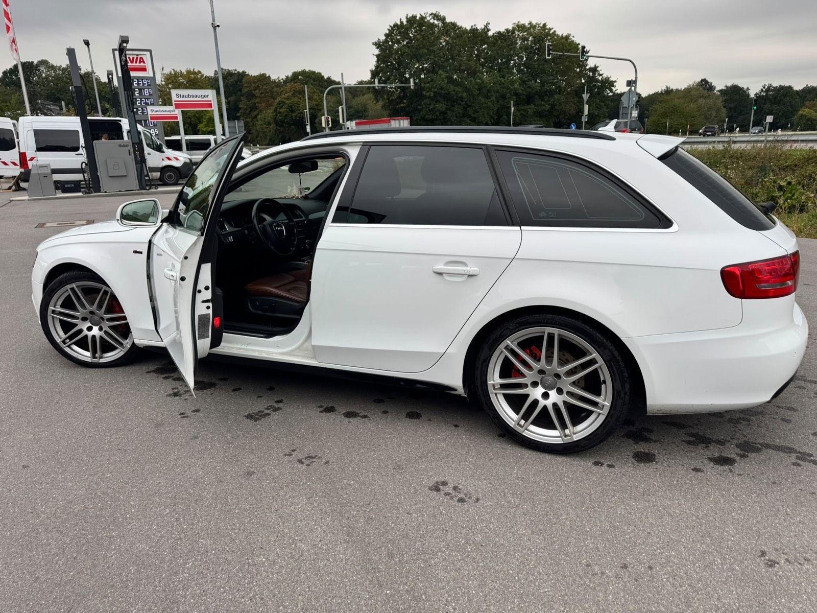 Audi A4 2010 — interior