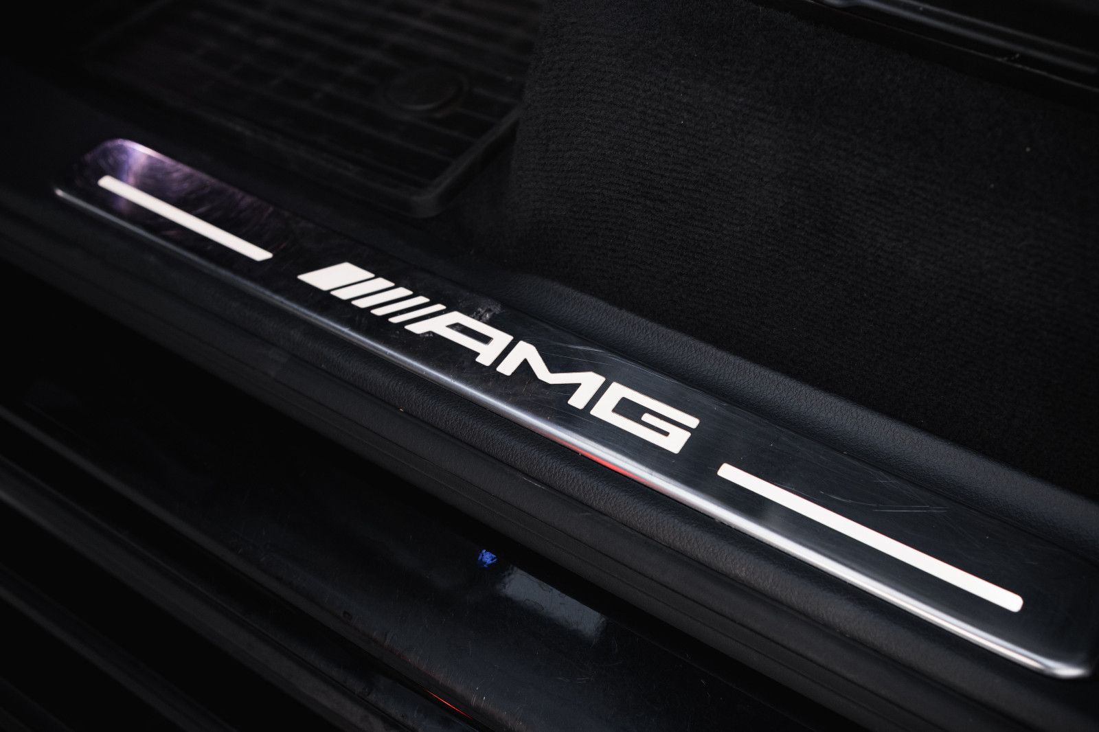 Fahrzeugabbildung Mercedes-Benz G 63 AMG -Burmester Sound-BRABUS-Felgen-Auspuff