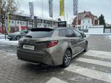 Toyota Corolla 2.0 Hybrid Comfort +Ganzjahresreifen+ - Toyota Corolla: Automatik