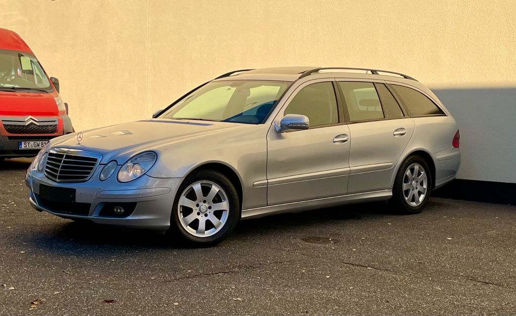 MERCEDES-BENZ E 200