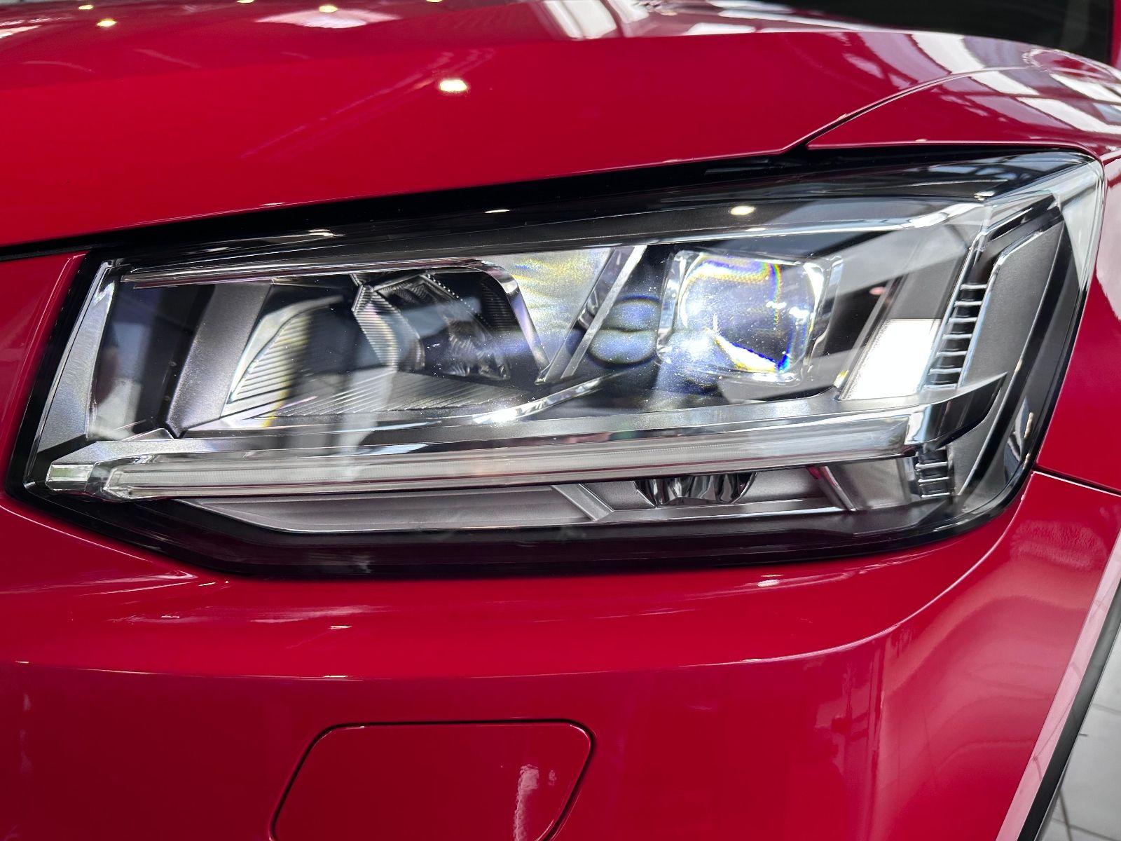 Fahrzeugabbildung Audi Q2 design AHK LED NAV PDC ALU