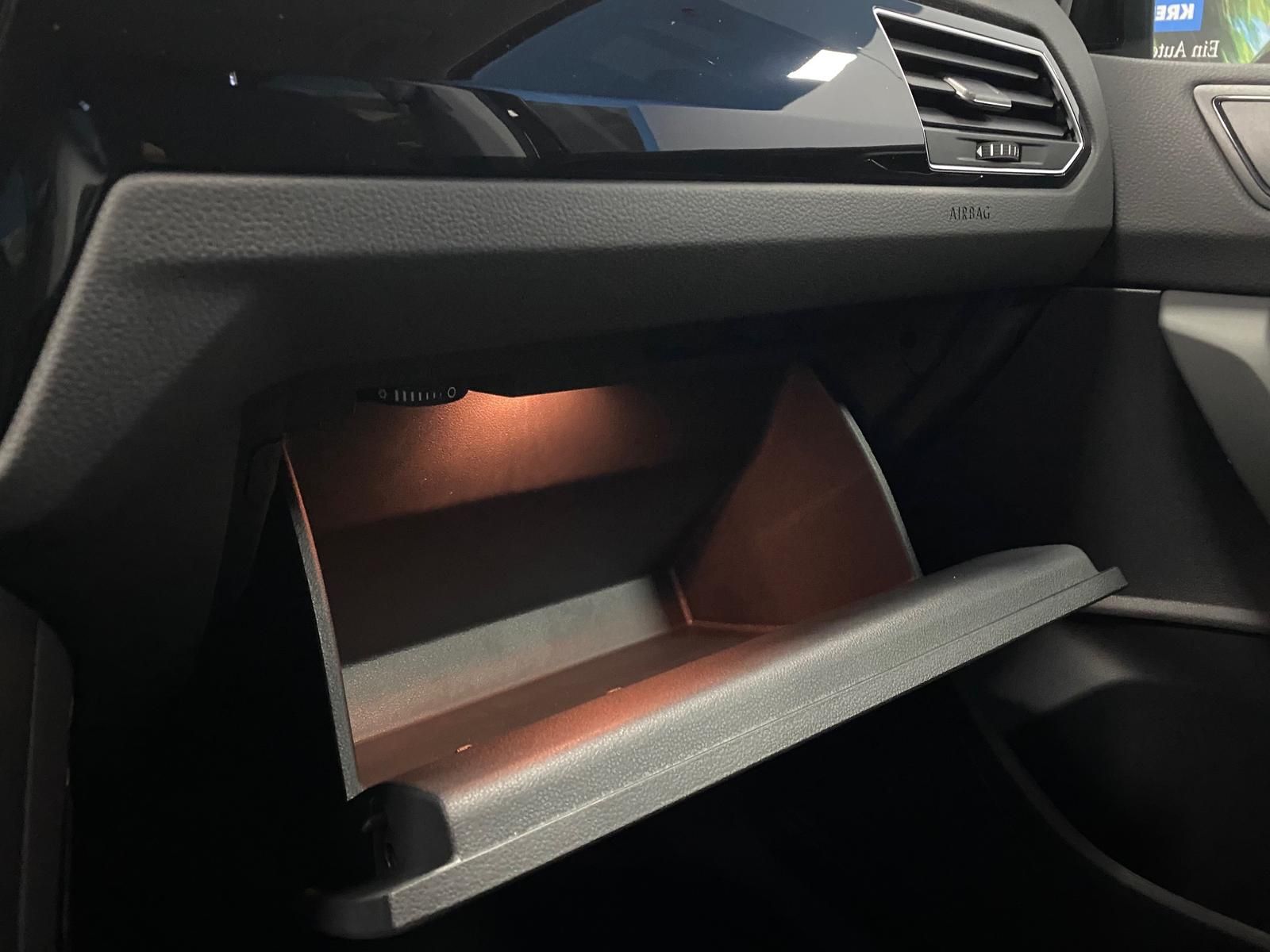 Fahrzeugabbildung Volkswagen Touran 1.5 TSI Comfortline+MATRIX+ACC+TOTWINKEL+